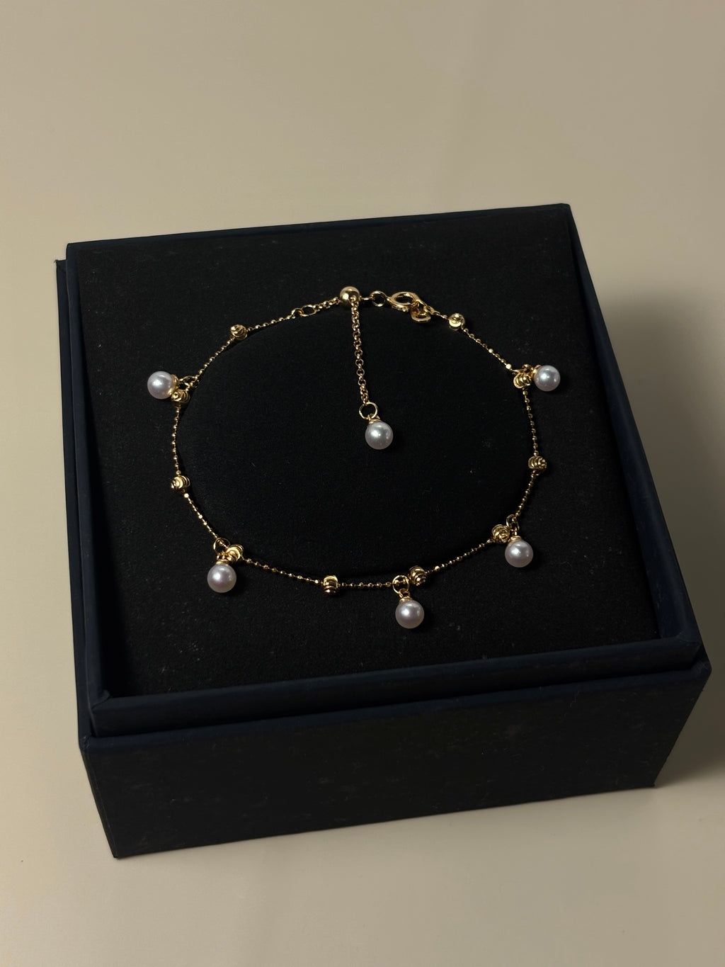 Christmas lightbulb Freshwater Pearl Bracelet