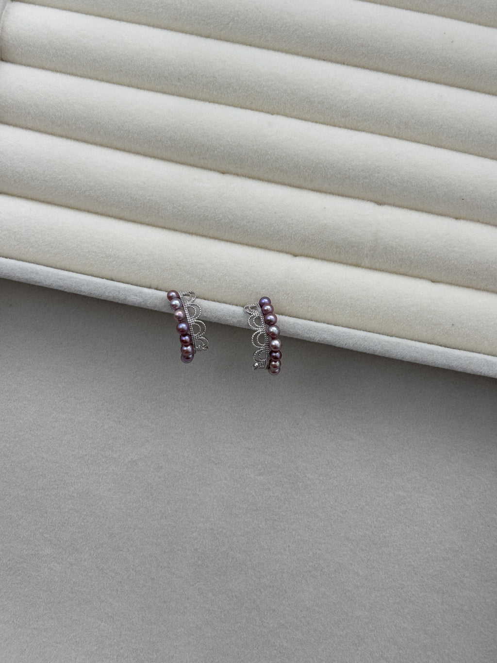[Fiona] Purple Pearl Crown Ear Stud