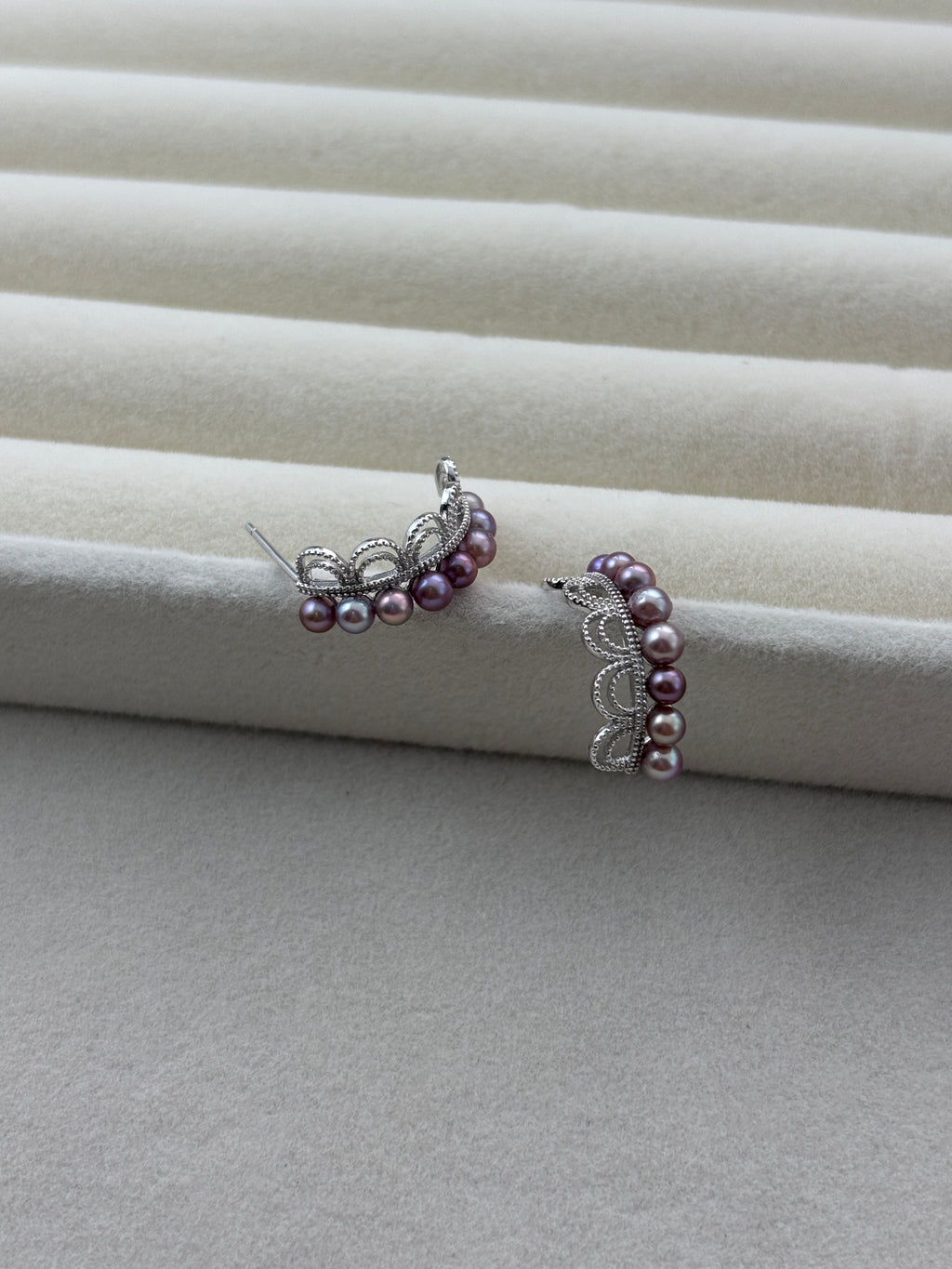 [Fiona] Purple Pearl Crown Ear Stud