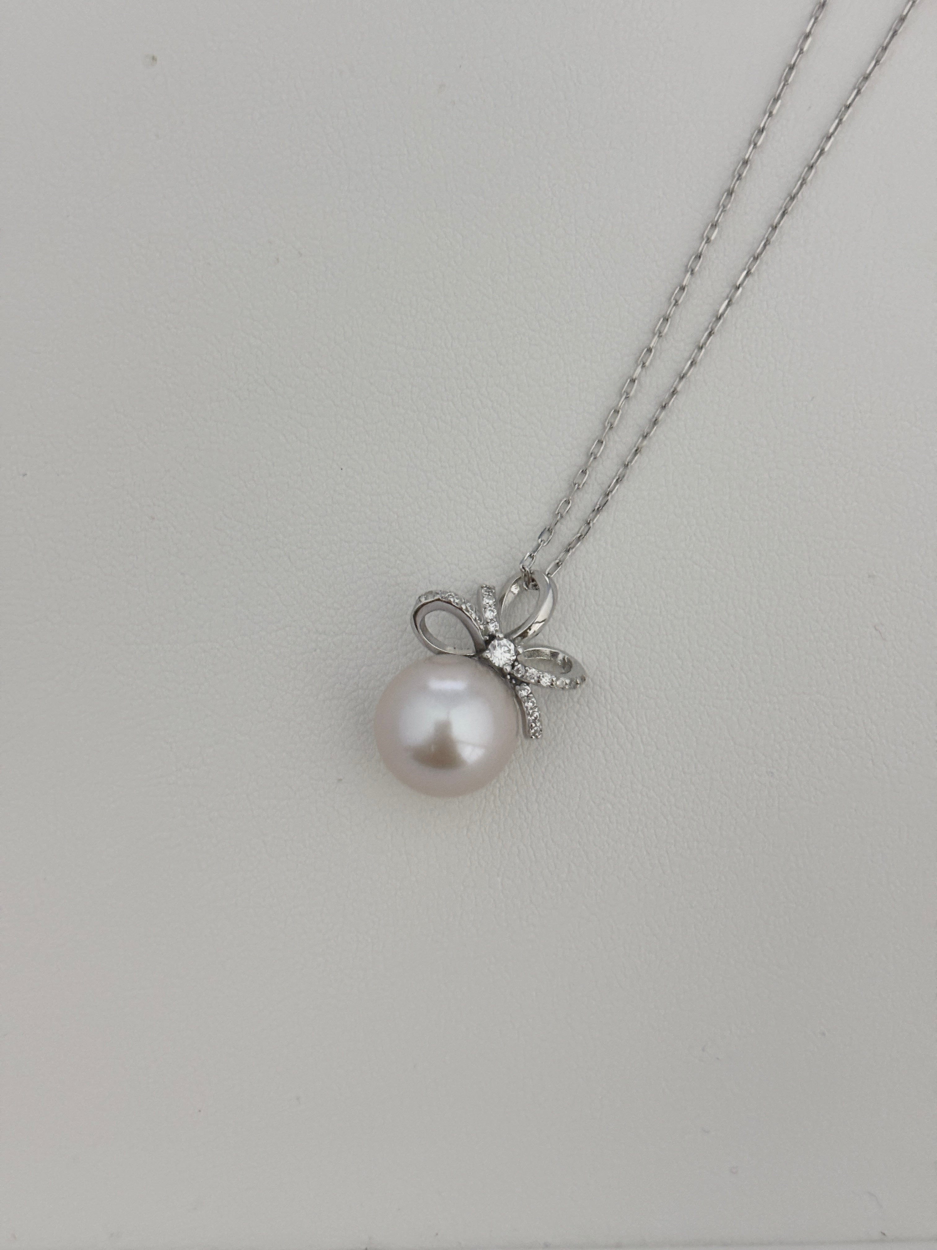 [Charlotte] Pastel Purple Bow Tie Necklace