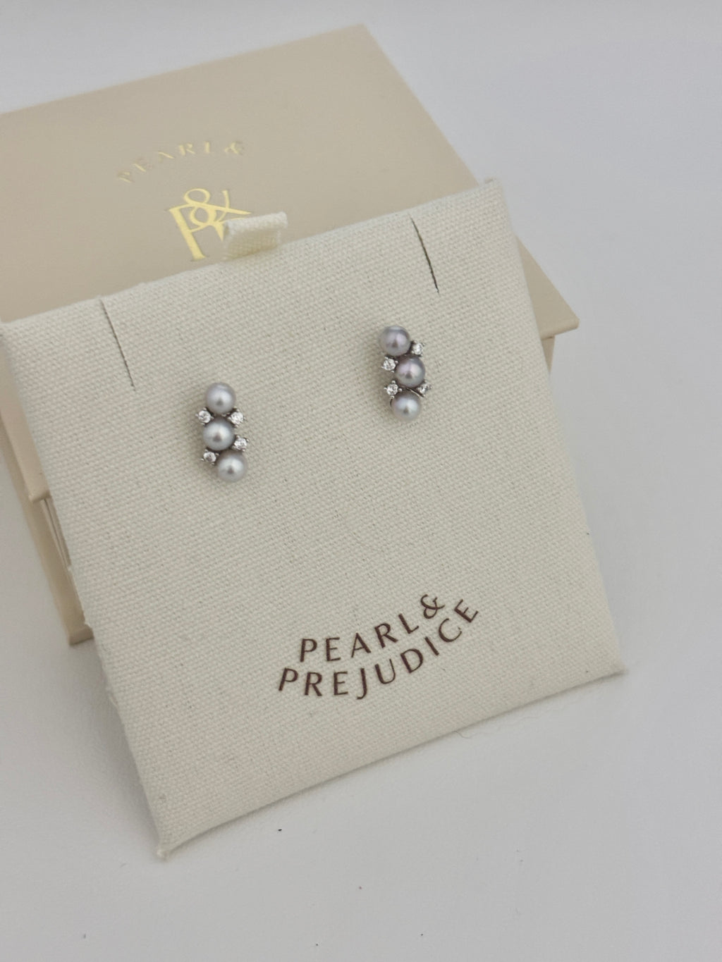 [Gloaria] Smiley Madama Akoya Earring