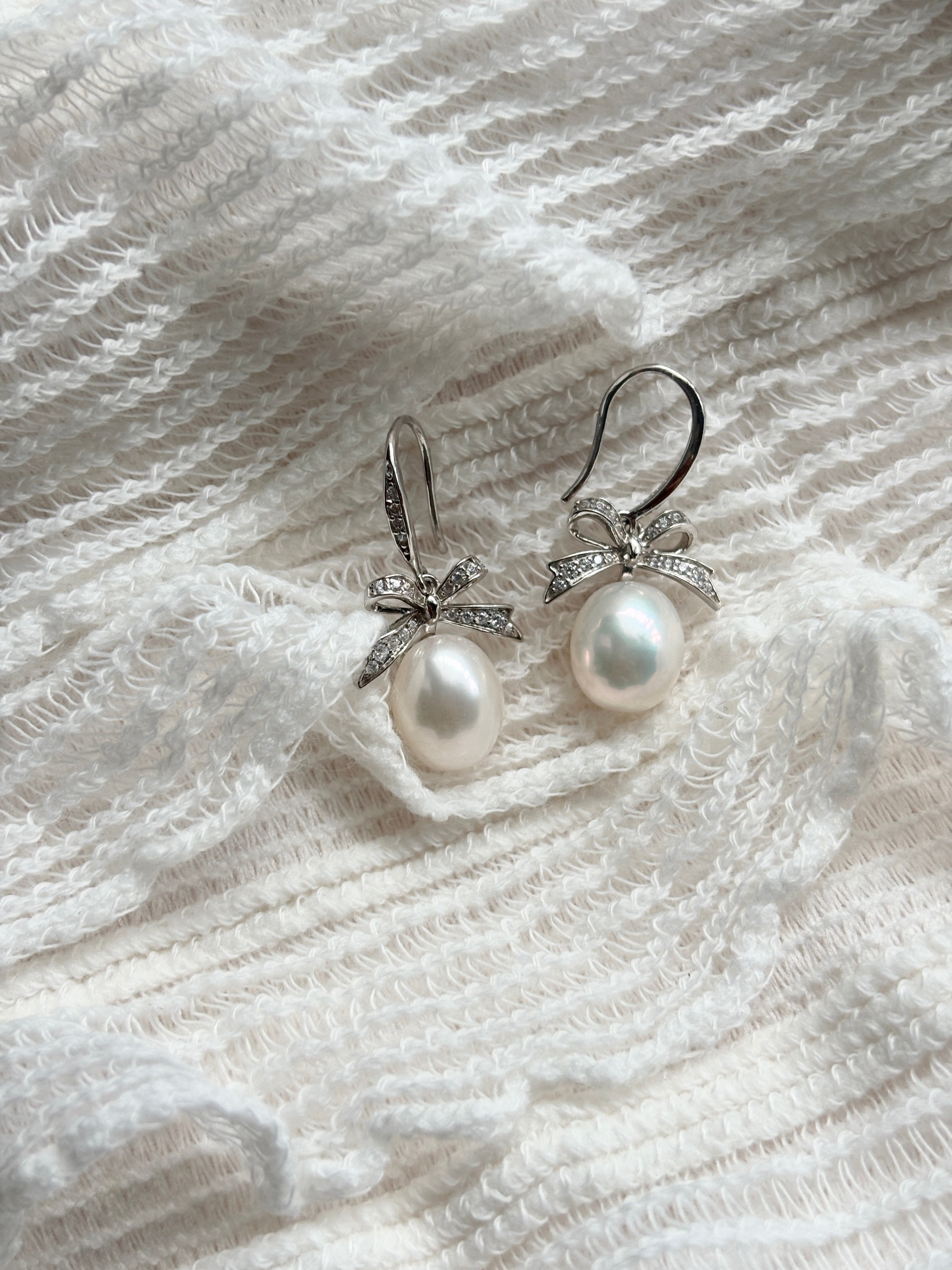 [Liana] Ribbon Drops Freshwater Pearl Earrings
