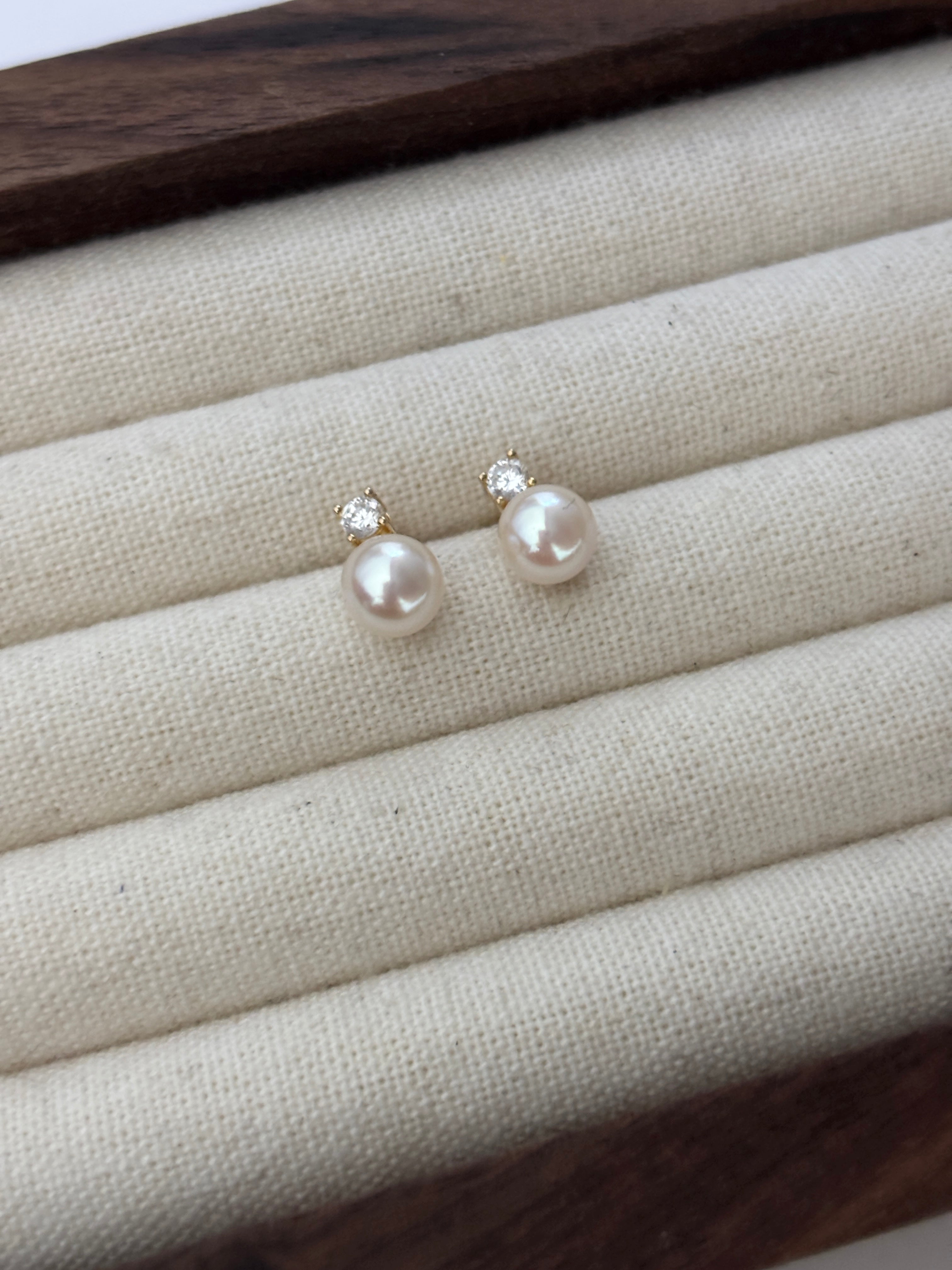 [Isabella] Diane Akoya Pearl Earring