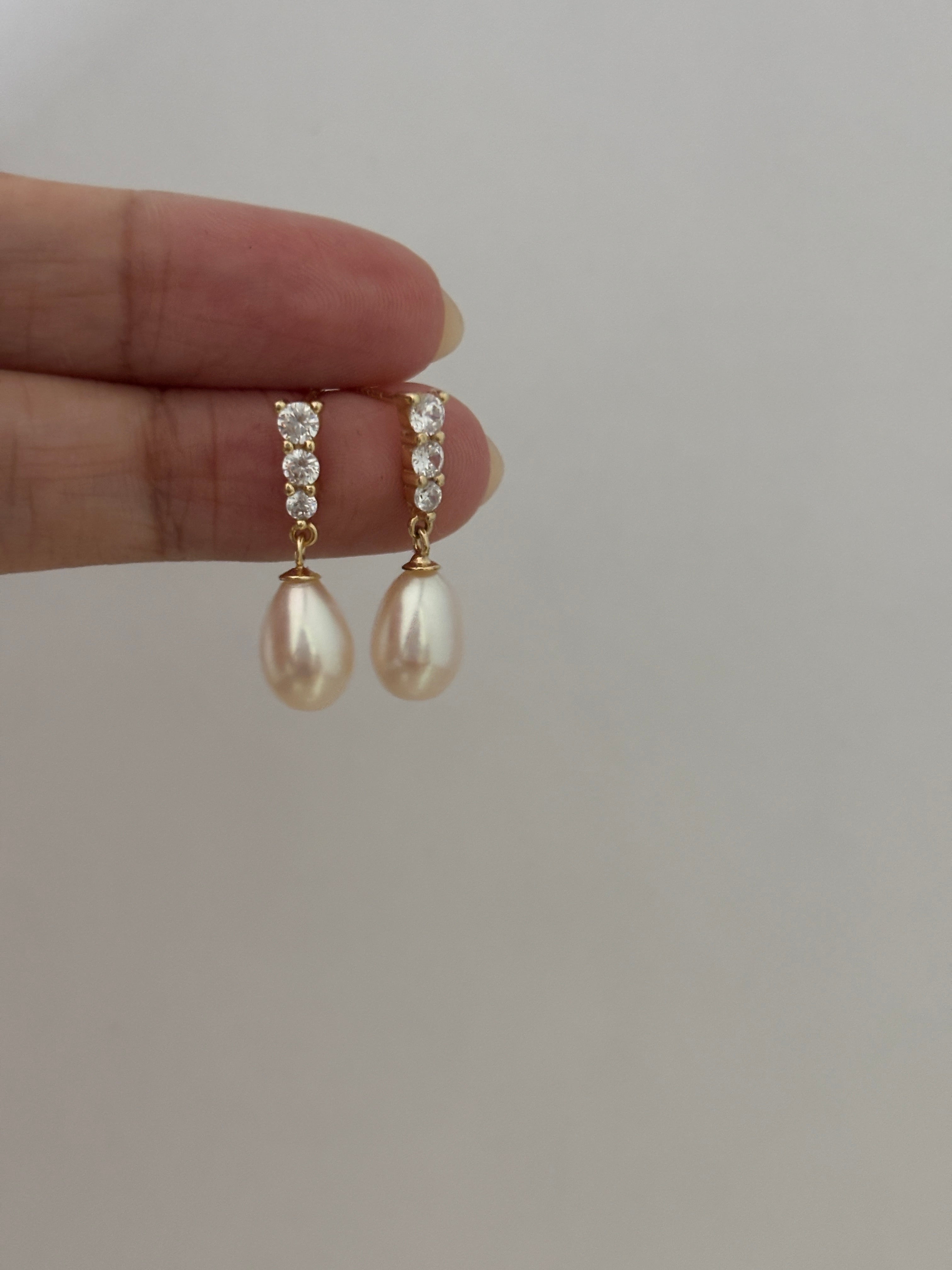 [Monica] Drop Earring