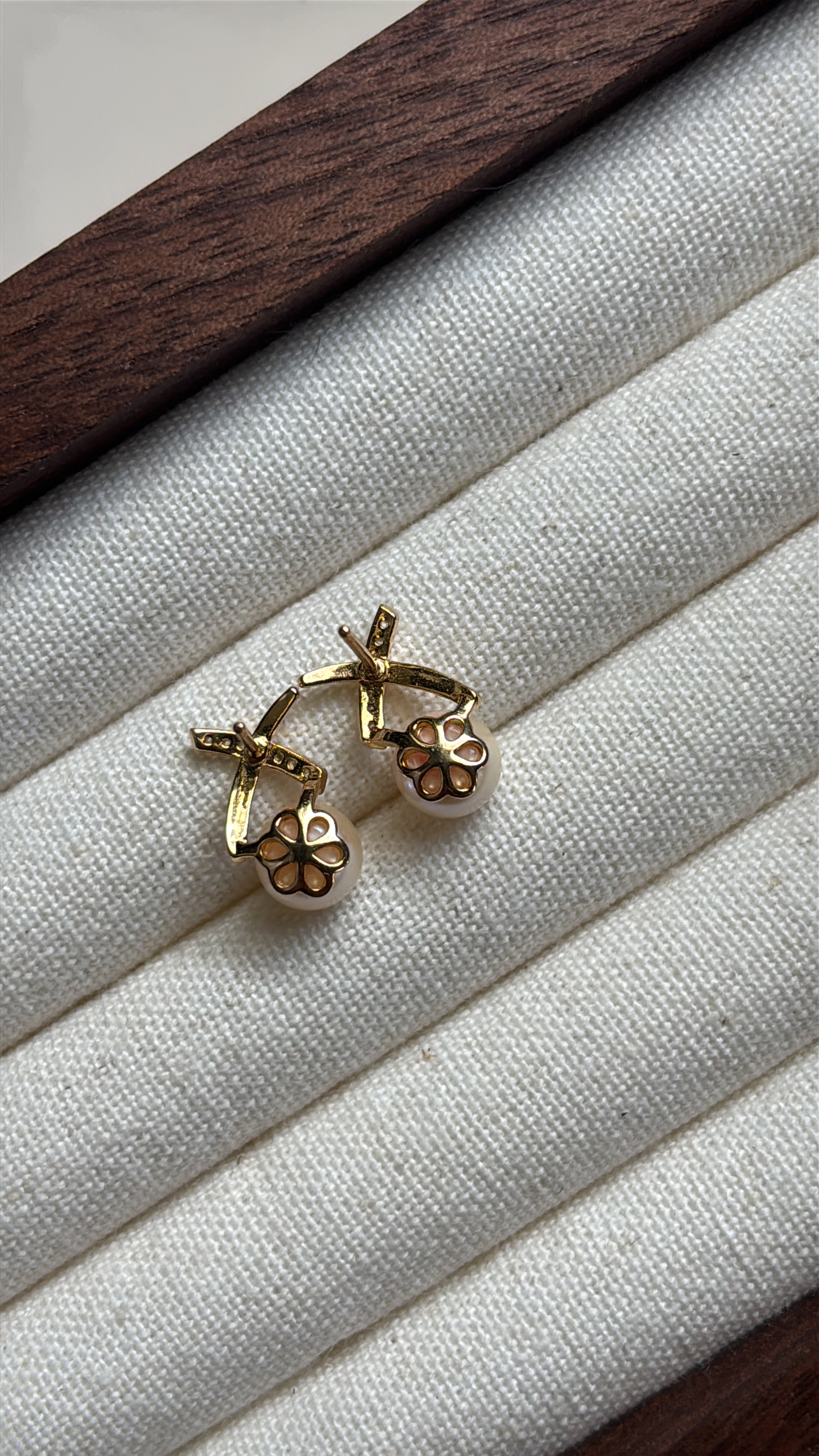 [Oriana] Gold Akoya Pearl Earring